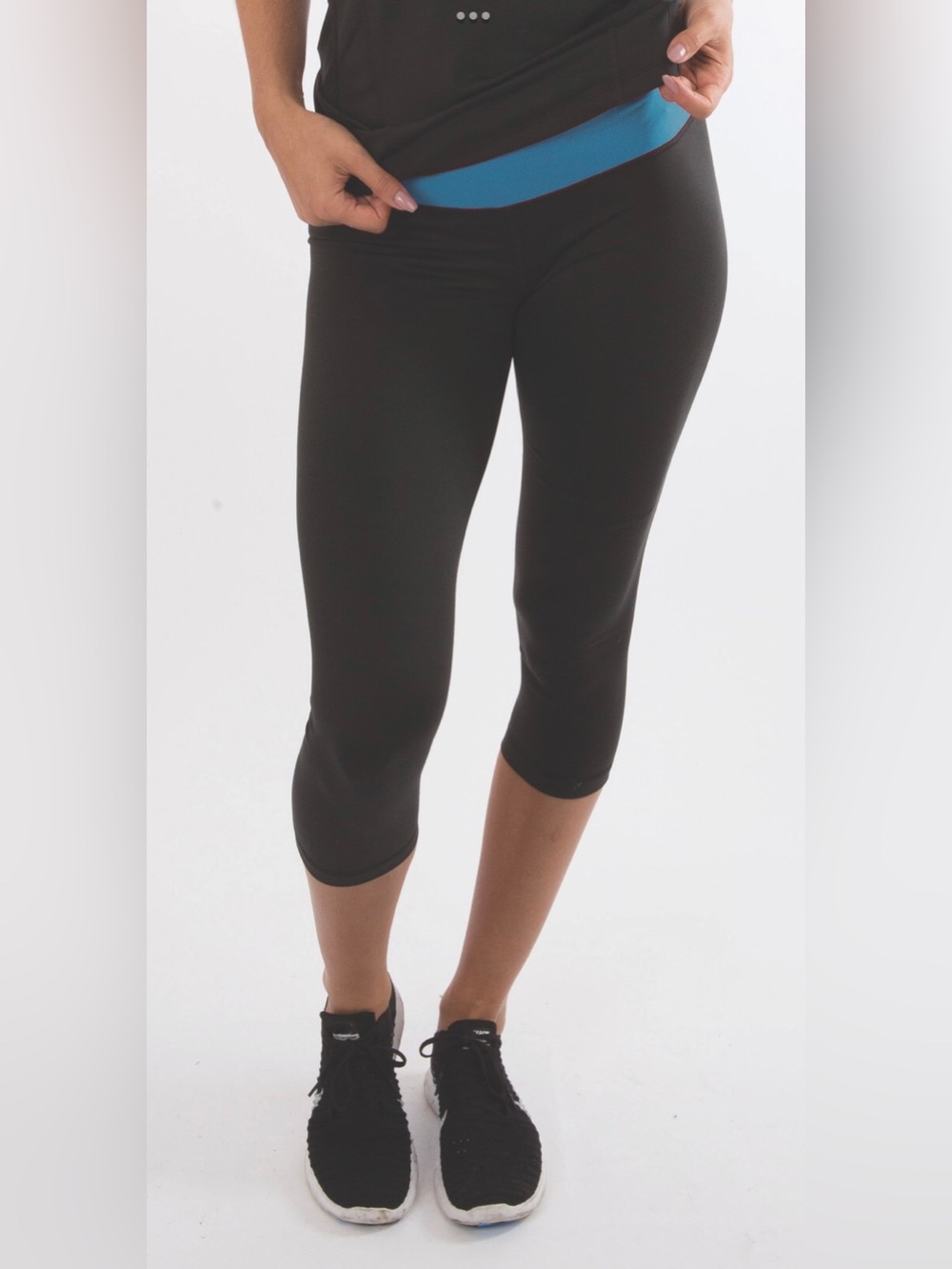 Citrus Active Wear Athletic Yoga Capris-Black/Teal